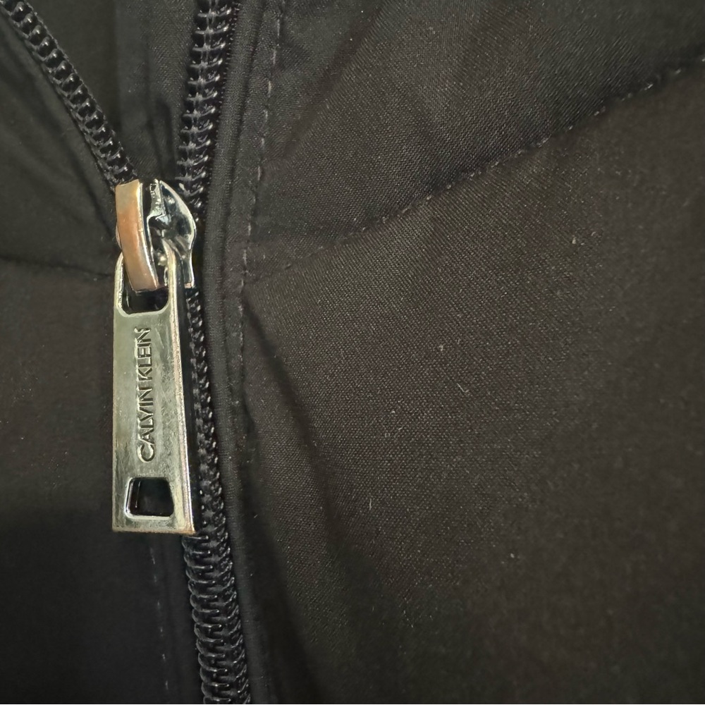 Calvin Klein Packable Winter Jacket Size Small - image 8